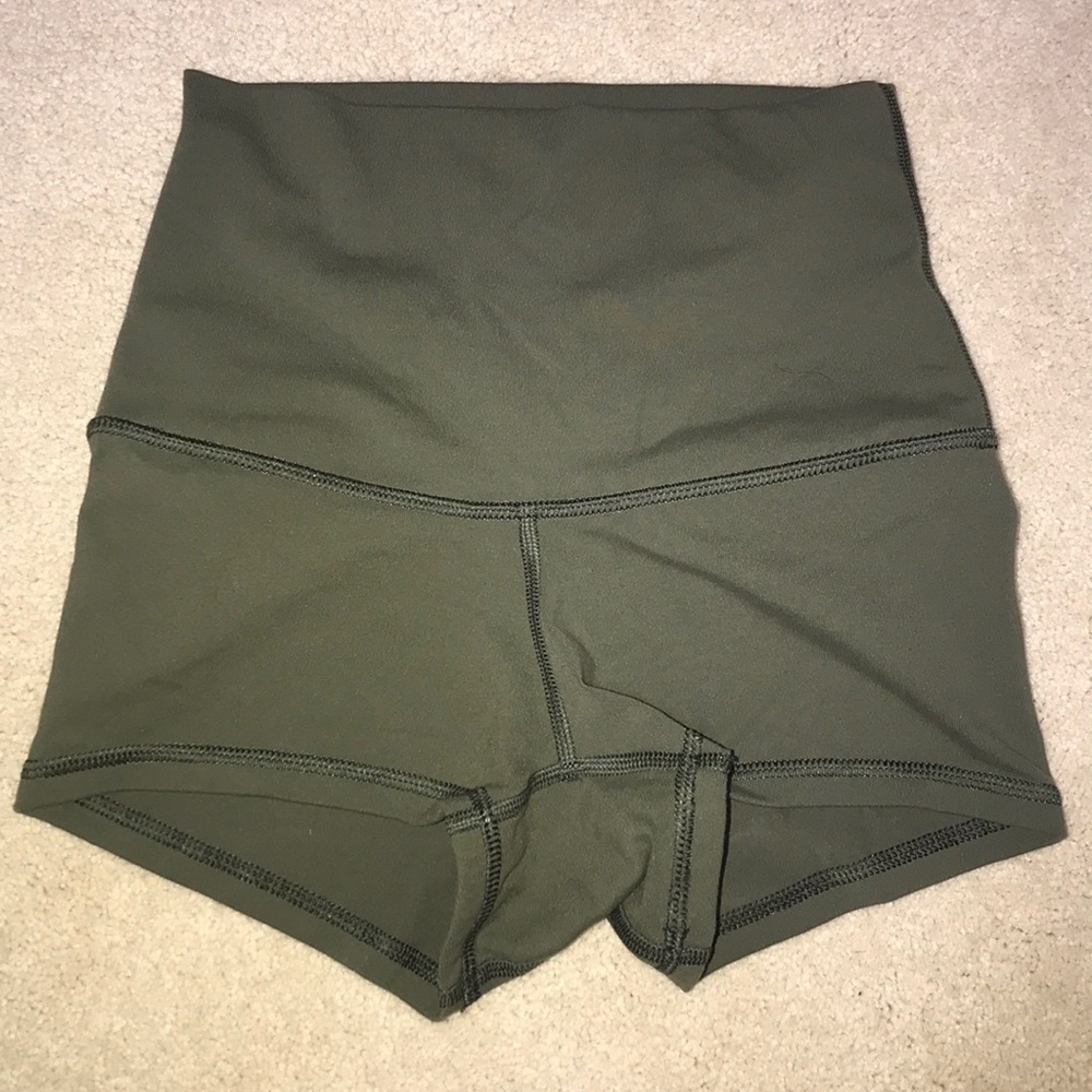 Lululemon Boogie (roll down) Shorts
